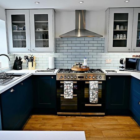 Porthmadog, Sleeps 11, 5 Bedrooms, 5 Bathrooms, Mountain Views Екстериор снимка