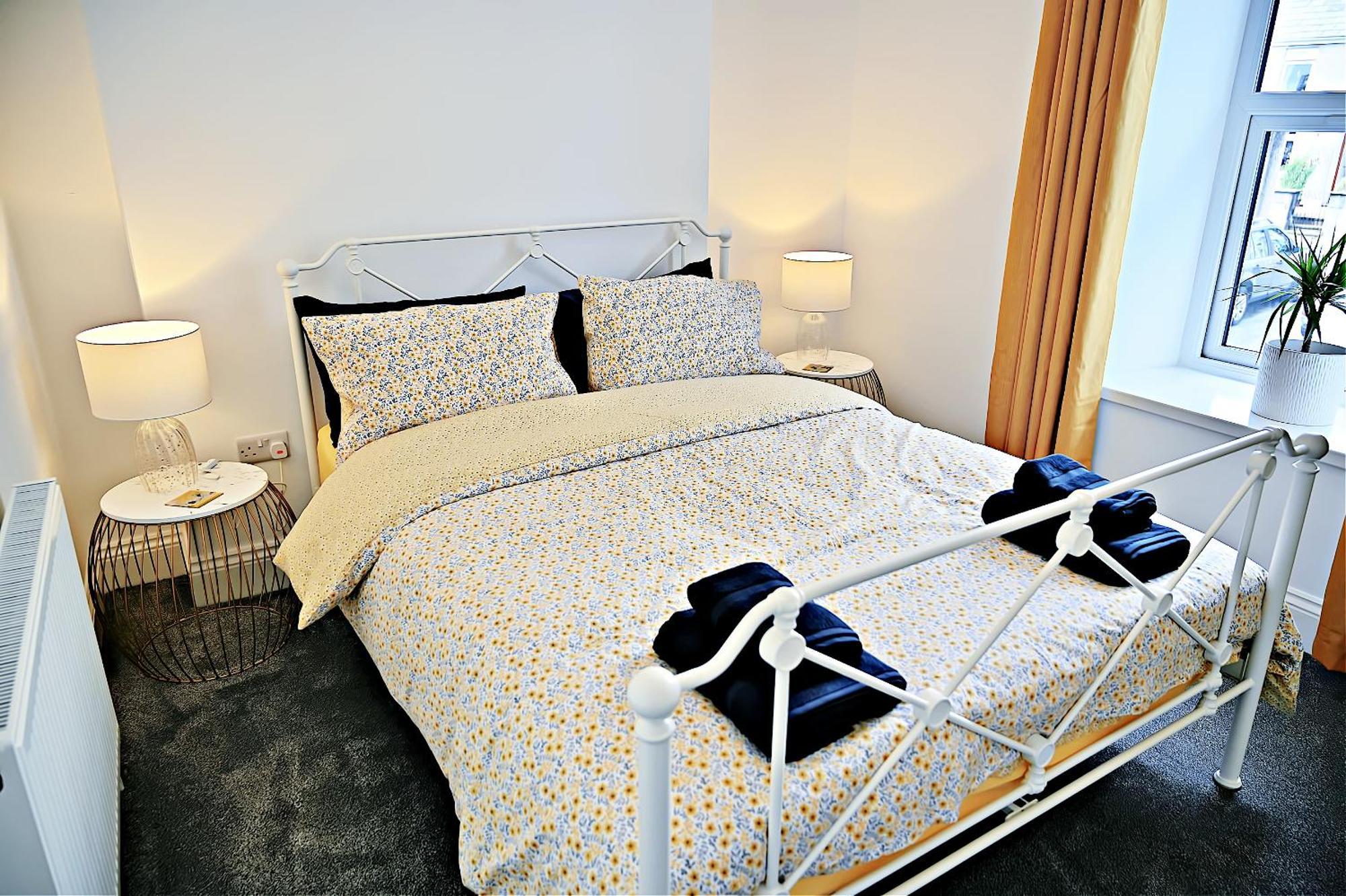 Porthmadog, Sleeps 11, 5 Bedrooms, 5 Bathrooms, Mountain Views Екстериор снимка
